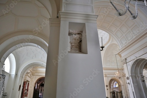 Maiori - Capitello di colonna inglobato in un pilastro della Chiesa di Santa Maria a Mare photo