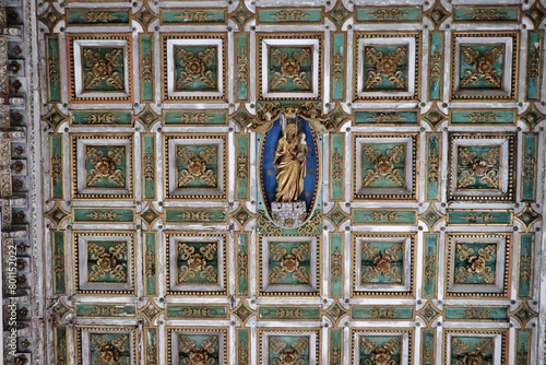 Maiori - Soffitto dorato cinquecentesco della Chiesa di Santa Maria a Mare