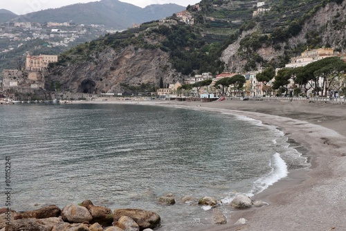 Maiori - Spiaggia del Lungomare Amendola dal pontile del fiume Reginna