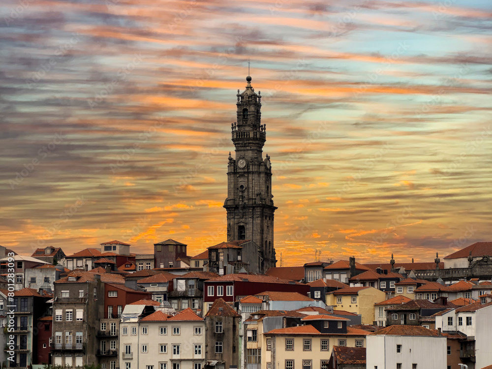 Obraz premium Porto bell tower Clerigos highest bell tower of Portugal. sunset