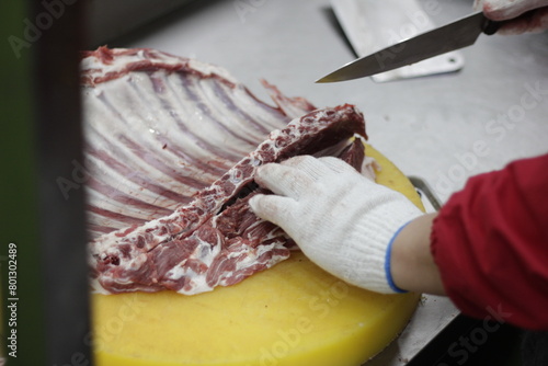 Skilled worker Mutton Rib Cutting For Barbecue