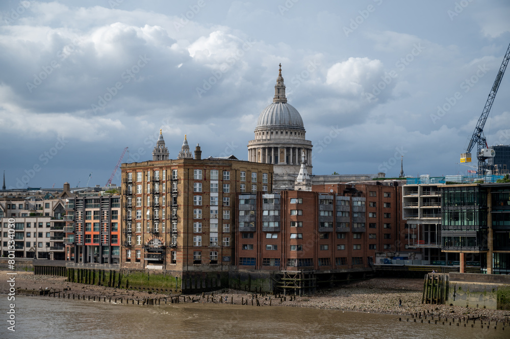 st pauls cathedral city in London over the river
