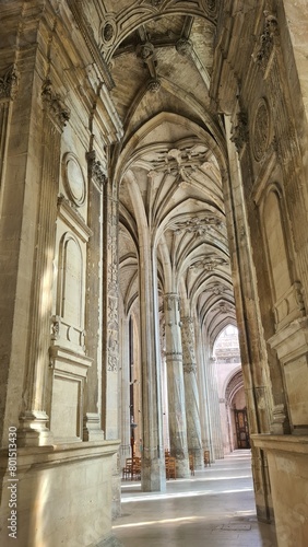 L'intérieur de l'église Saint-Gervais et Saint-Protais de Gisors depuis la tour de la Rosaire photo