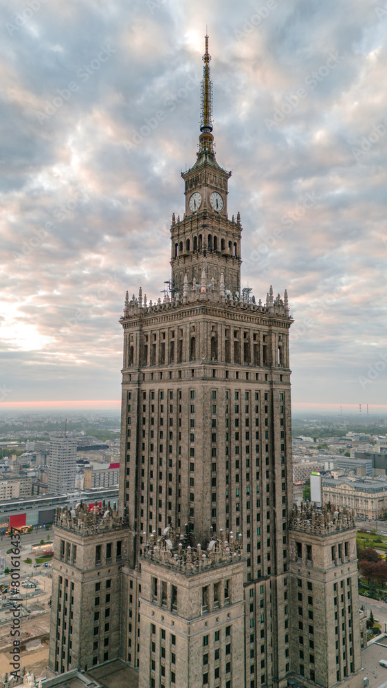 Obraz premium aerial view of the palace of culture and science in warsaw in poland at dawn in spring