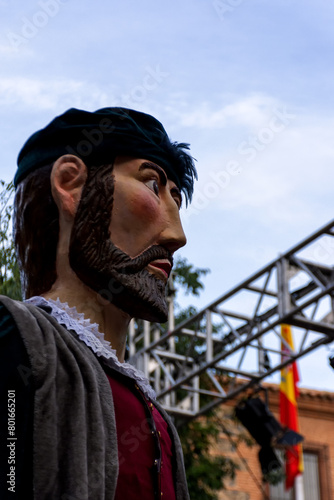 Pasacalles de la Tarasca y los gigantes y cabezudos en el Corpus Christi de Toledo, España