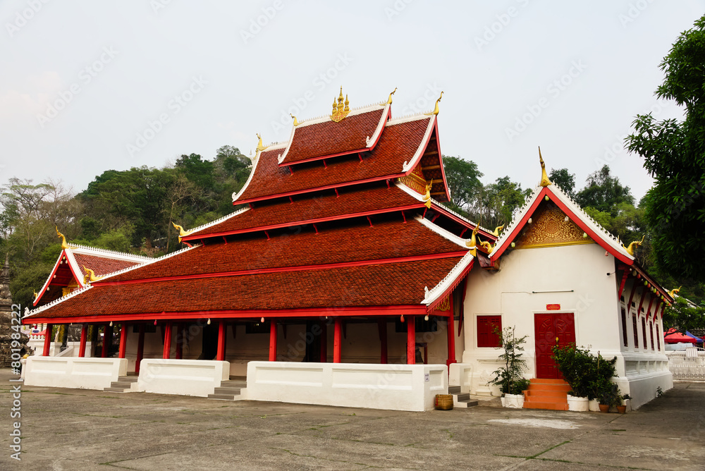 Serenity in stone: discovery of the Vat Mai monastery, Luang Prabang »