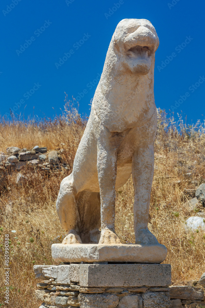 Φωτογραφία Close up of one of the Naxian Lions Terrace in the archaeological site of the sacred island of Delos