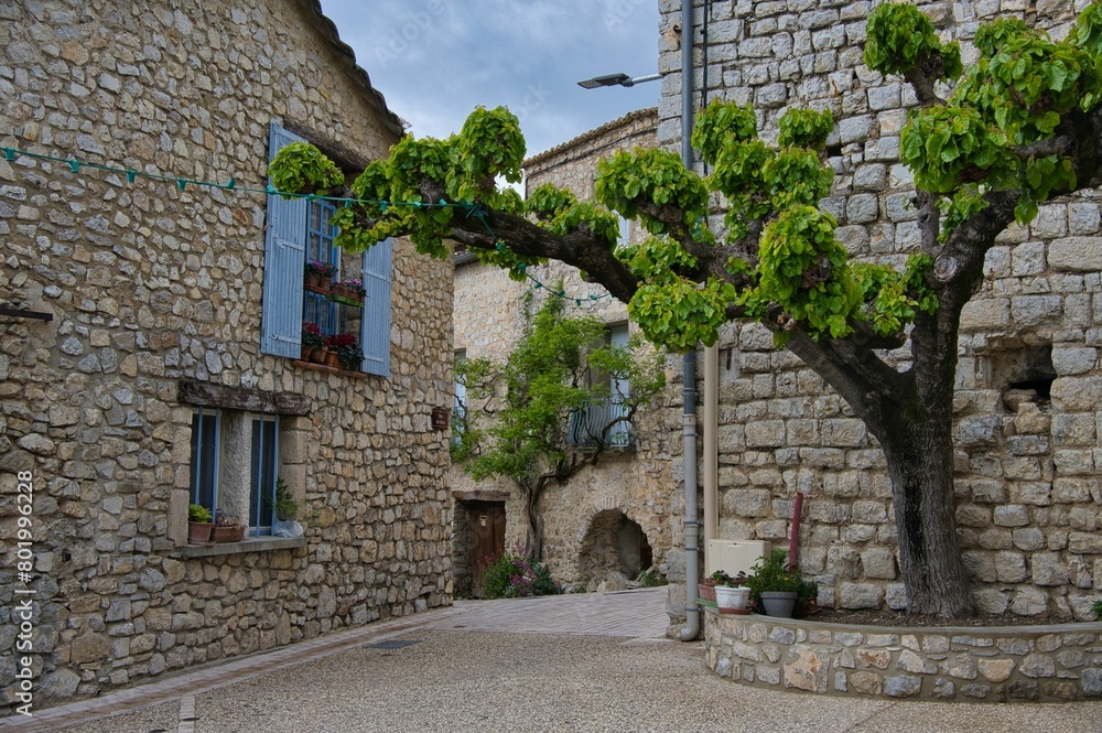 Villeperdrix im Drome in Frankreich Villeperdrix im Drome in Frankreich
