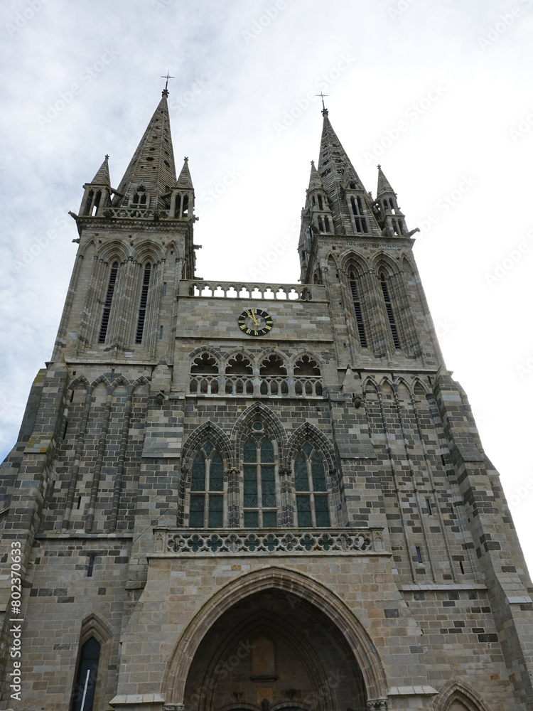 Fototapeta premium Cathédrale Saint-Paul-Aurélien de Saint-Pol-de-Léon