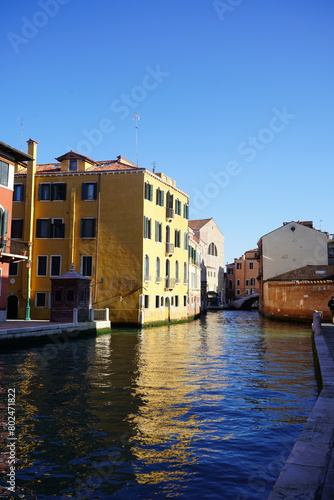 houses in island city
