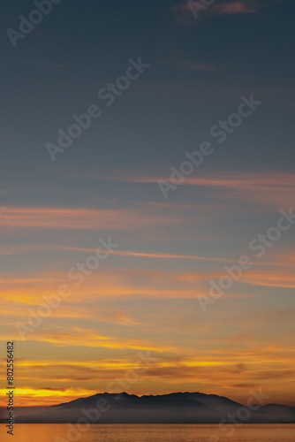 atardecer en una puesta de sol espectacular en el paraiso