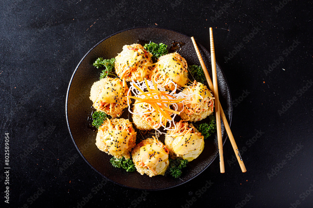 bolas de sushi empanizado bolas de sushi empanizado