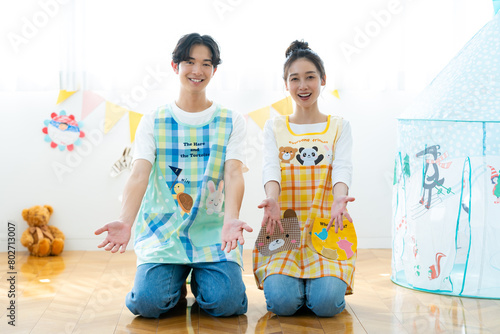 Fotografía 若い保育士さん