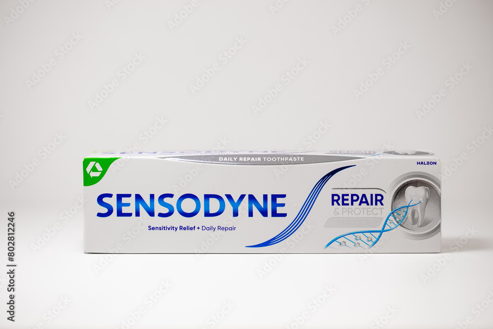 Sensodyne Sensitivity Relief Daily Repair Toothpaste Stock Photo ...