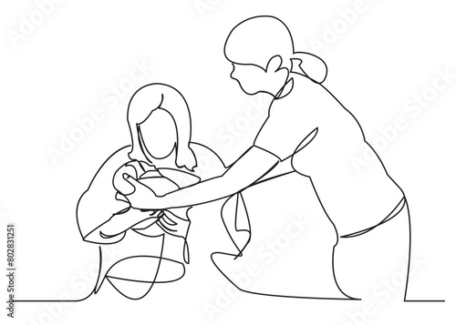 midwife transmits newborn to mother