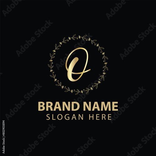 gold letter o logo premium
