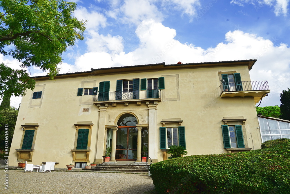 Fototapeta premium Facade of Villa Viviani in Settignano, Florence