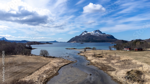 Obraz na płótnie Drone shot over the islands of Storoya, Hestoya, Amnoya and Gronnoya in Nordland county, Norwa w salonie