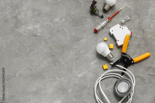 Electrician's tools, light ...