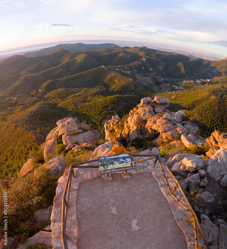 Mirador del Garbí, situado en Parque Natural de la Sierra Calderona (Valencia - España)