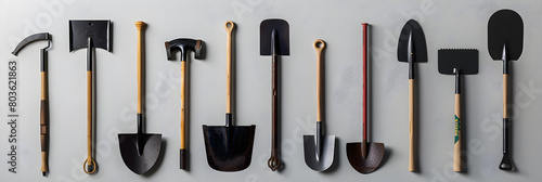 Illustrated Guide to Shovel Varieties Based on Shape, Function, and Construction