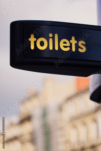 Toilets symbol in the street © Redzen