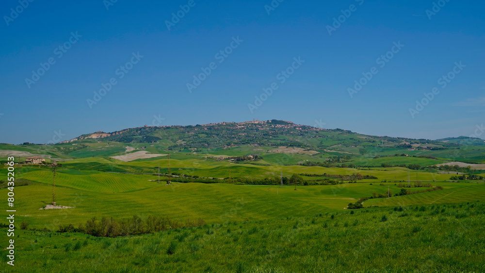 Panorama delle caratteristiche le Balze di Volterra, sporgenze calcaree che caratterizzano il paesaggio nei dintorni di Volterra,provincia di Pisa,Toscana,Italia
