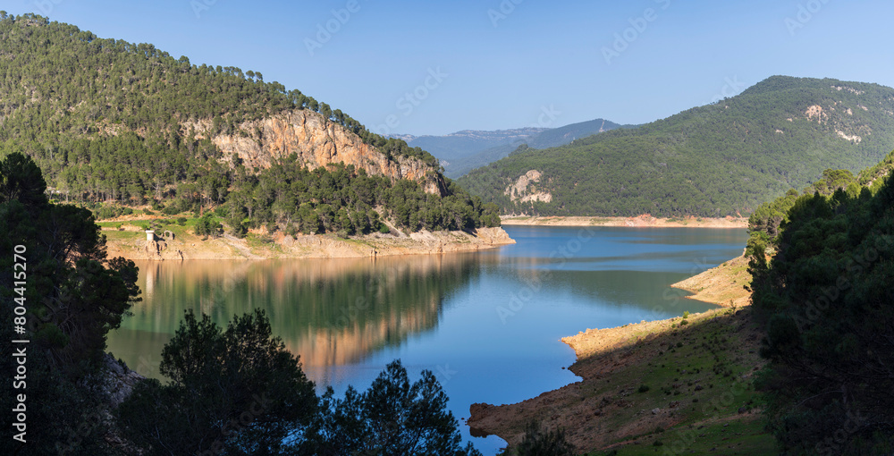 Fototapeta premium Tranco reservoir - El Tranco de Beas-, Natural Park of the Sierras de Cazorla, Segura and Las Villas, Jaén province, Andalusia, Spain