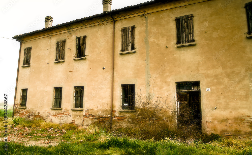 Romagna house from the early 1900s, now empty for a long time, resembles a house of ghosts