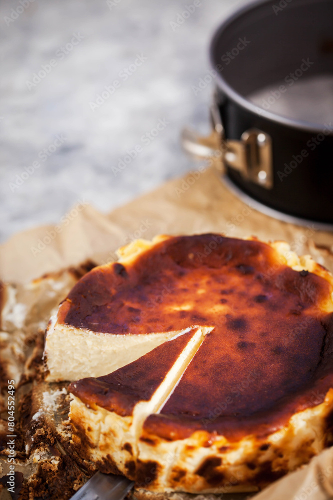 Fototapeta premium San Sebastian Burnt Basque cheesecake