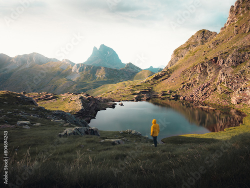 Persona disfrutando naturaleza - Pirineos photo