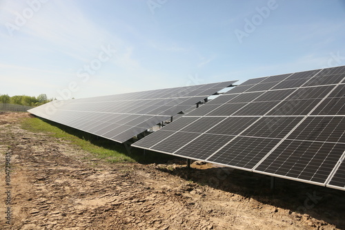 Canvas Print silicon solar energy batteries on meadow