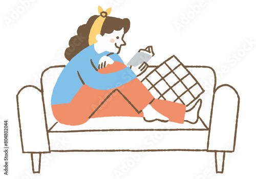 Woman sitting on sofa reading_Color