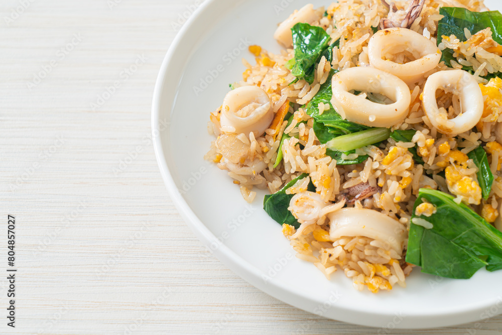 Fried rice with squid or octopus