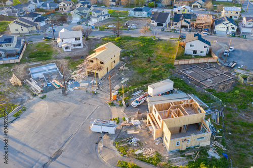 фотографія Suburb under construction from when it was destroyed by the Tubbs Fire of 2017 that ripped through Santa Rosa, California, United States of America
