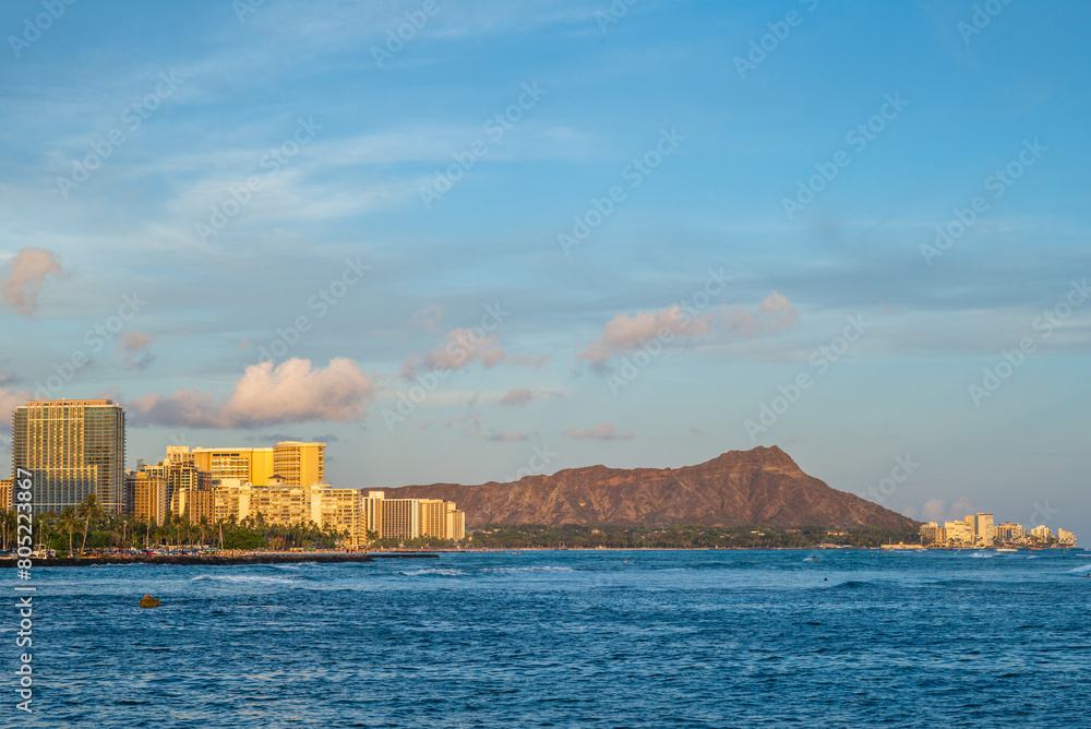 honolulu city and diamond head mountain located in oahu island, hawaii, united states