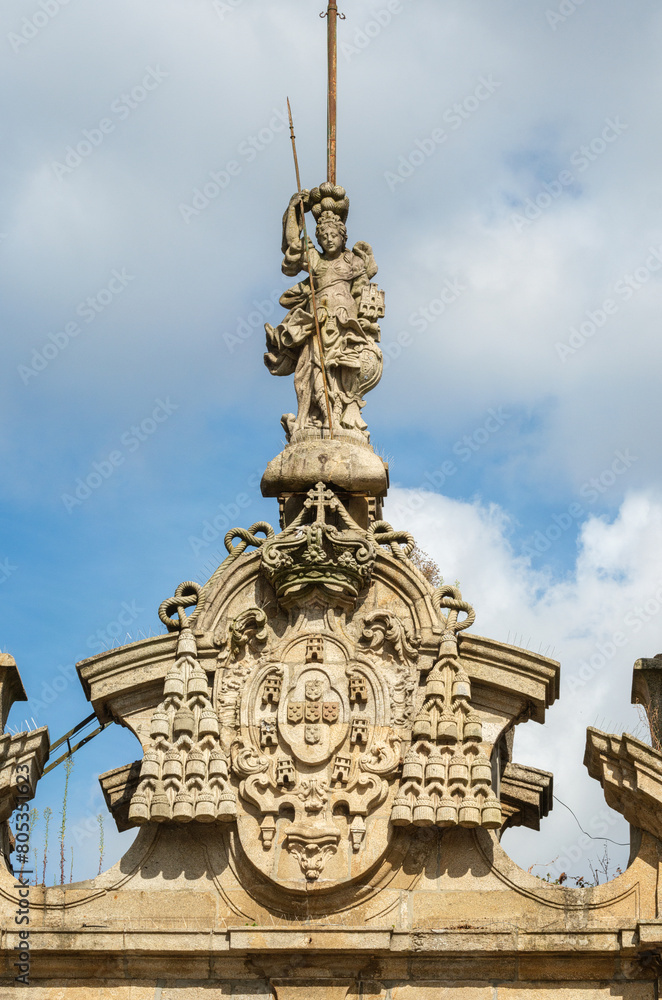 Fototapeta premium The Arch of the New Gate (Arco da Porta Nova) in the city of Braga, Portugal