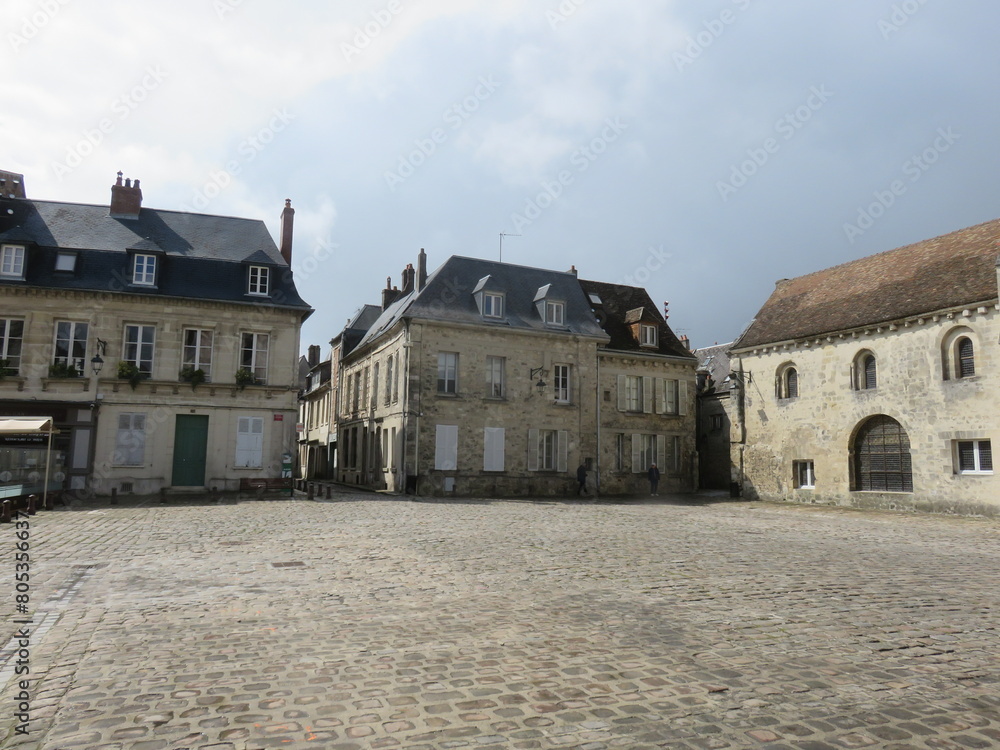 Place de la Cathédrale de Laon, Aisne, Hauts-de-France, France, cité médiévale