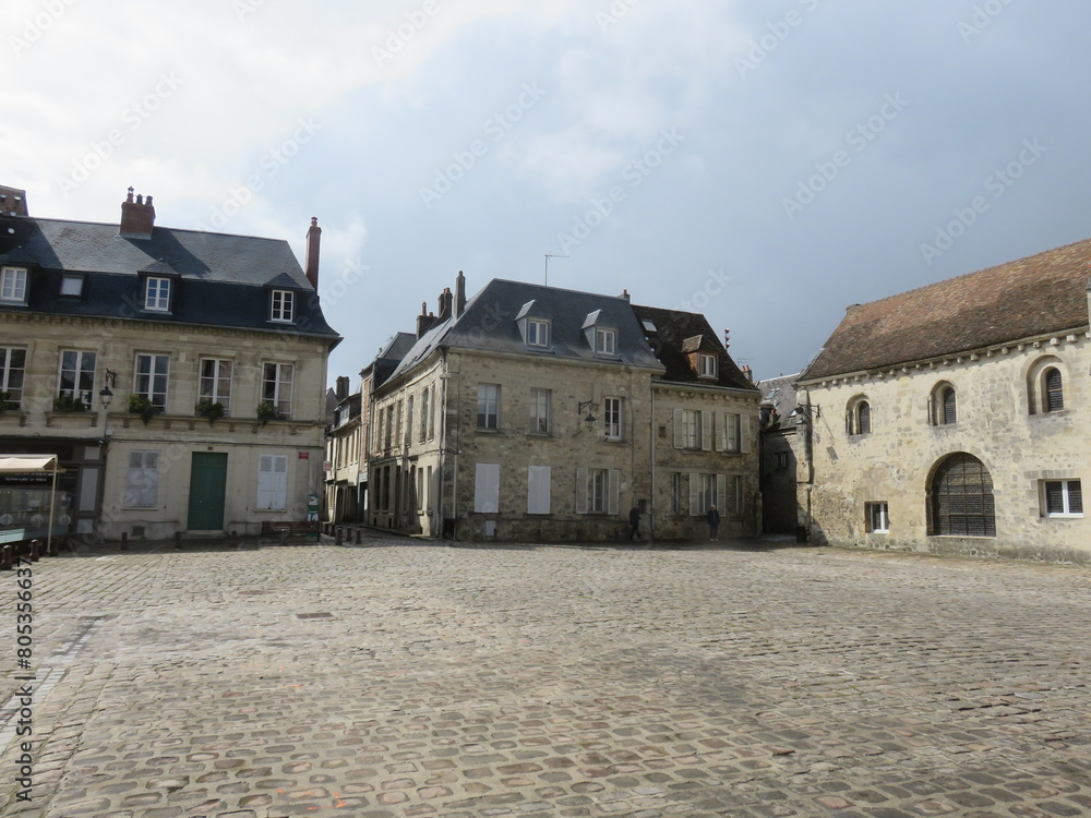 Obraz premium Place de la Cathédrale de Laon, Aisne, Hauts-de-France, France, cité médiévale