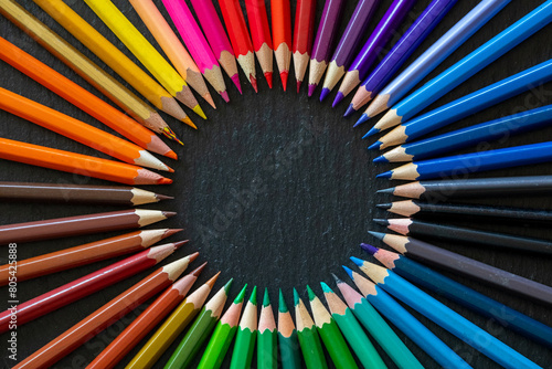 Color pencils in a circle