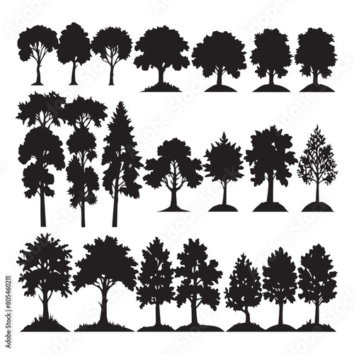 Detailed tree silhouettes - Illustration