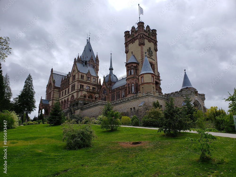Obraz premium Castle in the forest