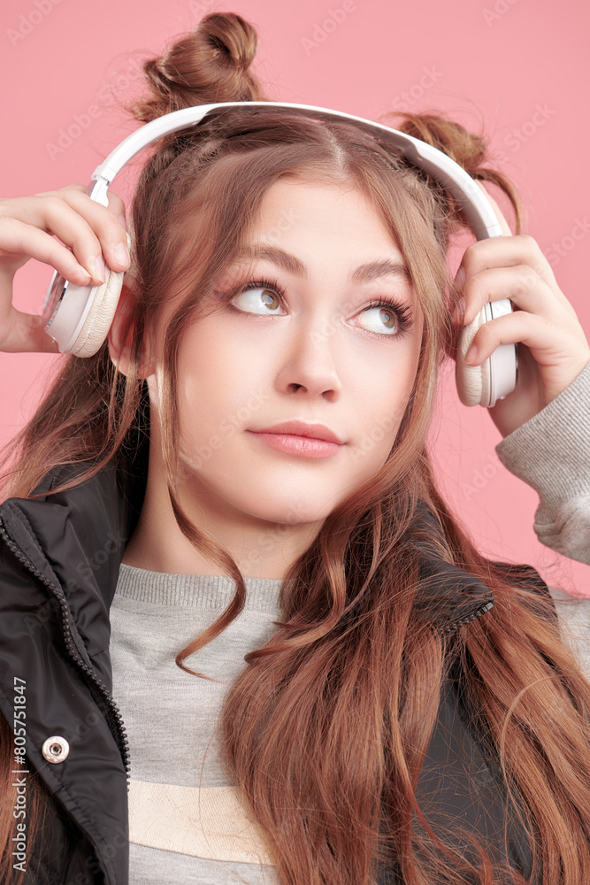Fototapeta premium girly makeup and hairstyle