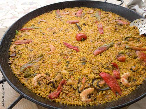 paella in a pan
