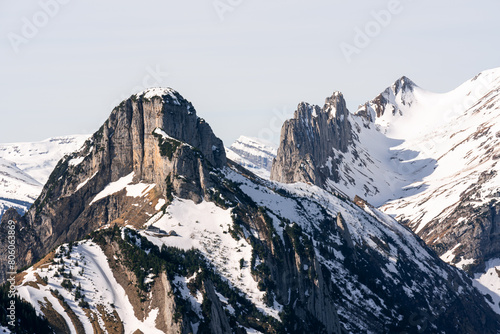 Schneebedeckte Berge in den Schweizer Alpen in Deutschland