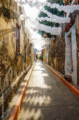 Alleyway in Getsemani, Cartagena, Colombia © Bianca
