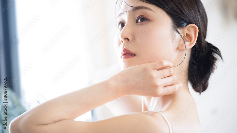 Glossy beauty and beauty image Luxury Asian beauty woman profile with girly makeup Glossy beauty and beauty image Luxury Asian beauty woman profile with girly makeup