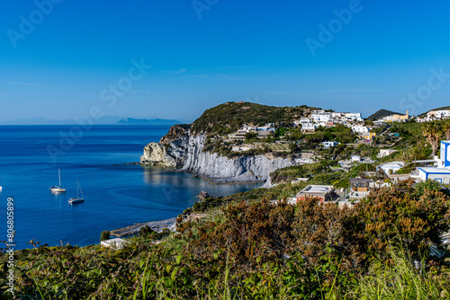 Ponza la frazione Le Forna