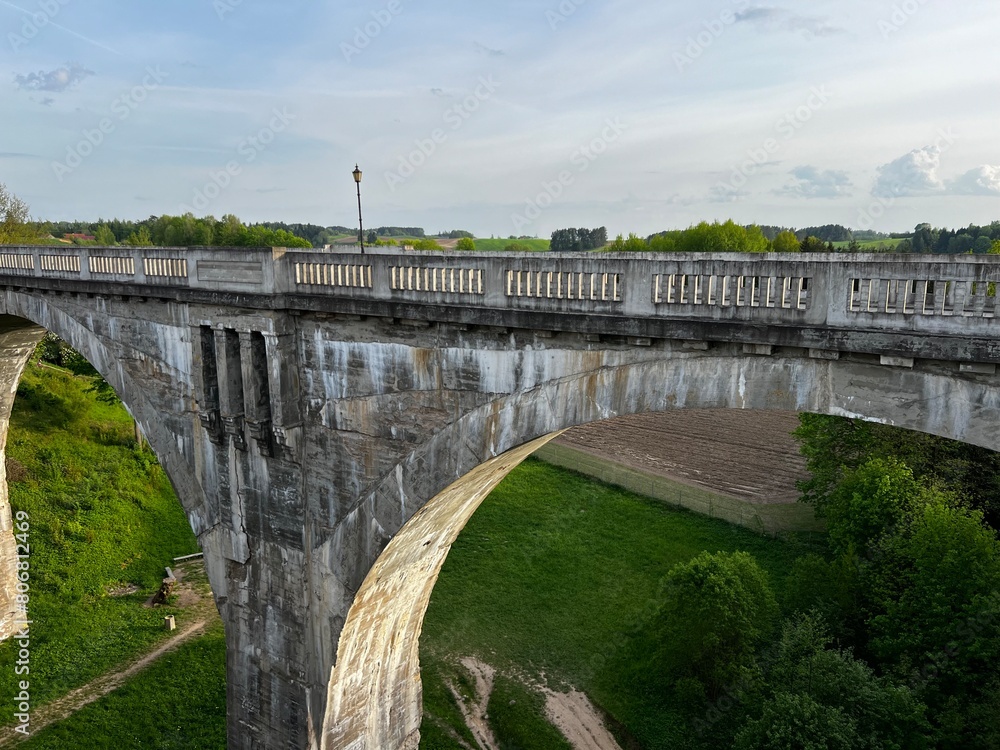 Naklejka premium bridge over river