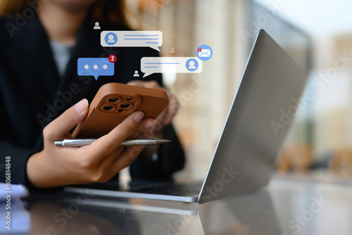 Φωτογραφία Closeup woman using mobile phone to communicating in social media platform